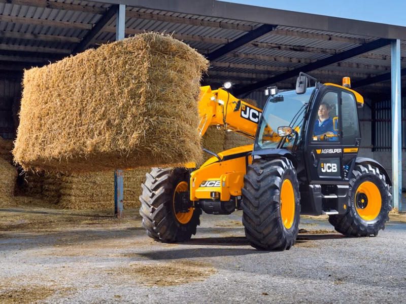 2026 JCB 542-70 Agri - Image 1