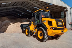 2026 JCB 411 Agri - Image 1
