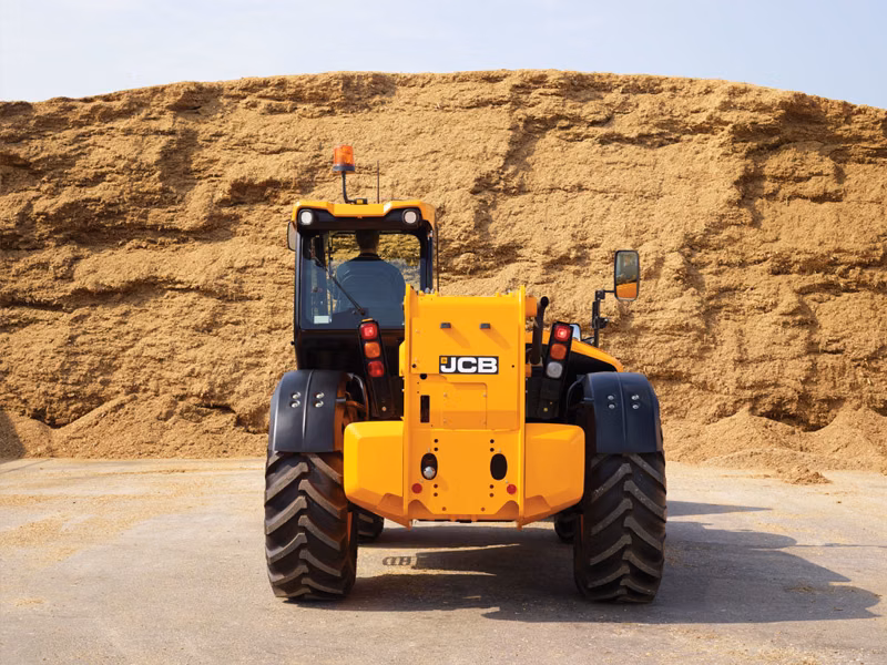 2026 JCB 560-80 Agri - Image 3