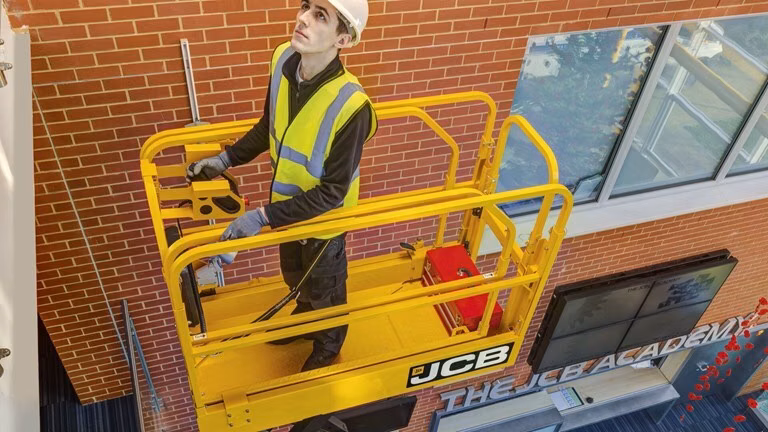 2026 JCB S1932E - Image 2