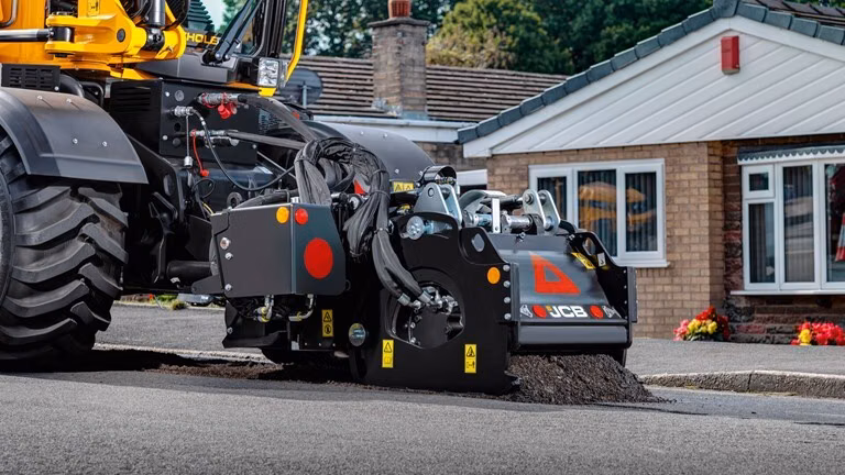 2026 JCB POTHOLE PRO - Image 2