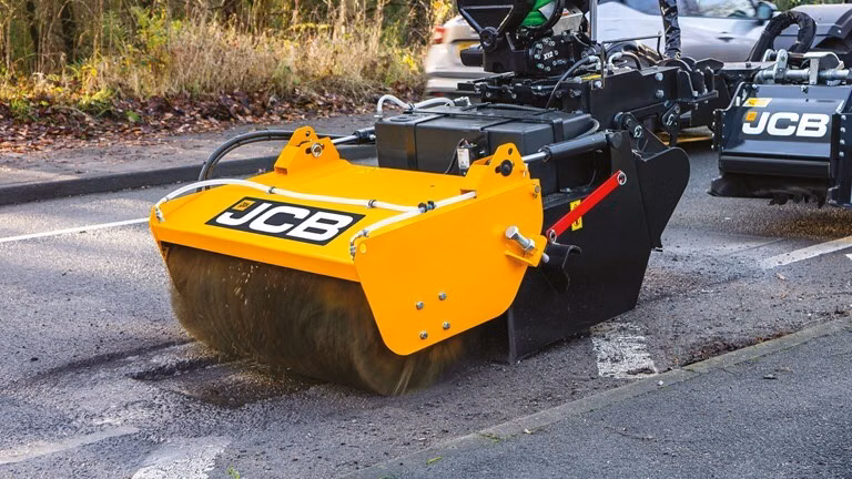 2026 JCB POTHOLE PRO - Image 4