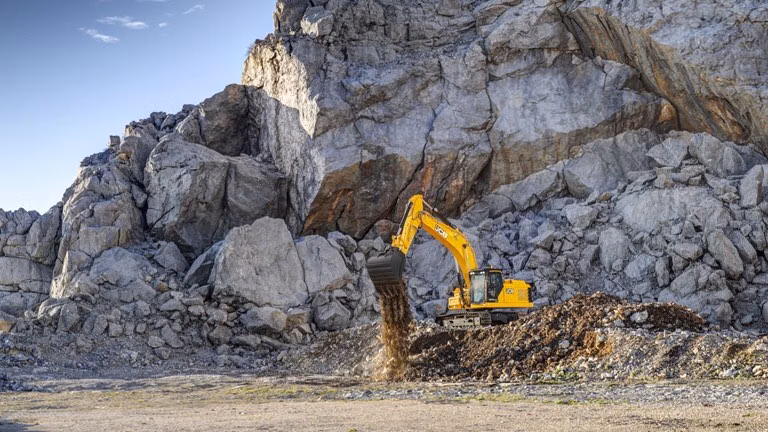 2026 JCB 370X - Image 3