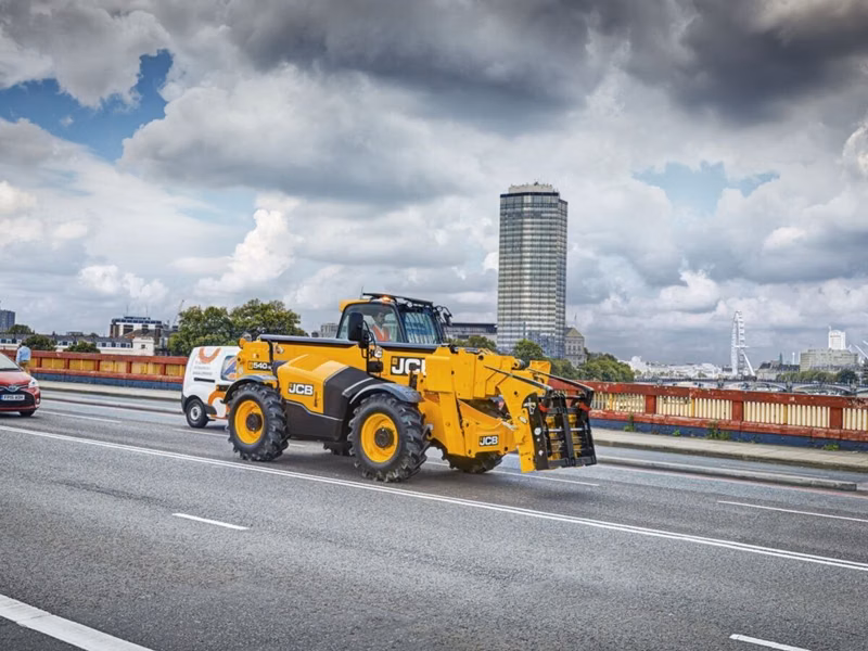 2027 JCB Fork Positioners - Image 1