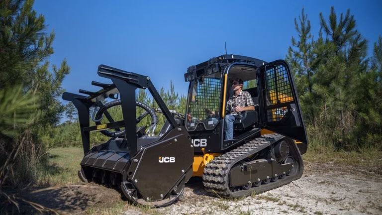 2027 JCB 400T - Image 3